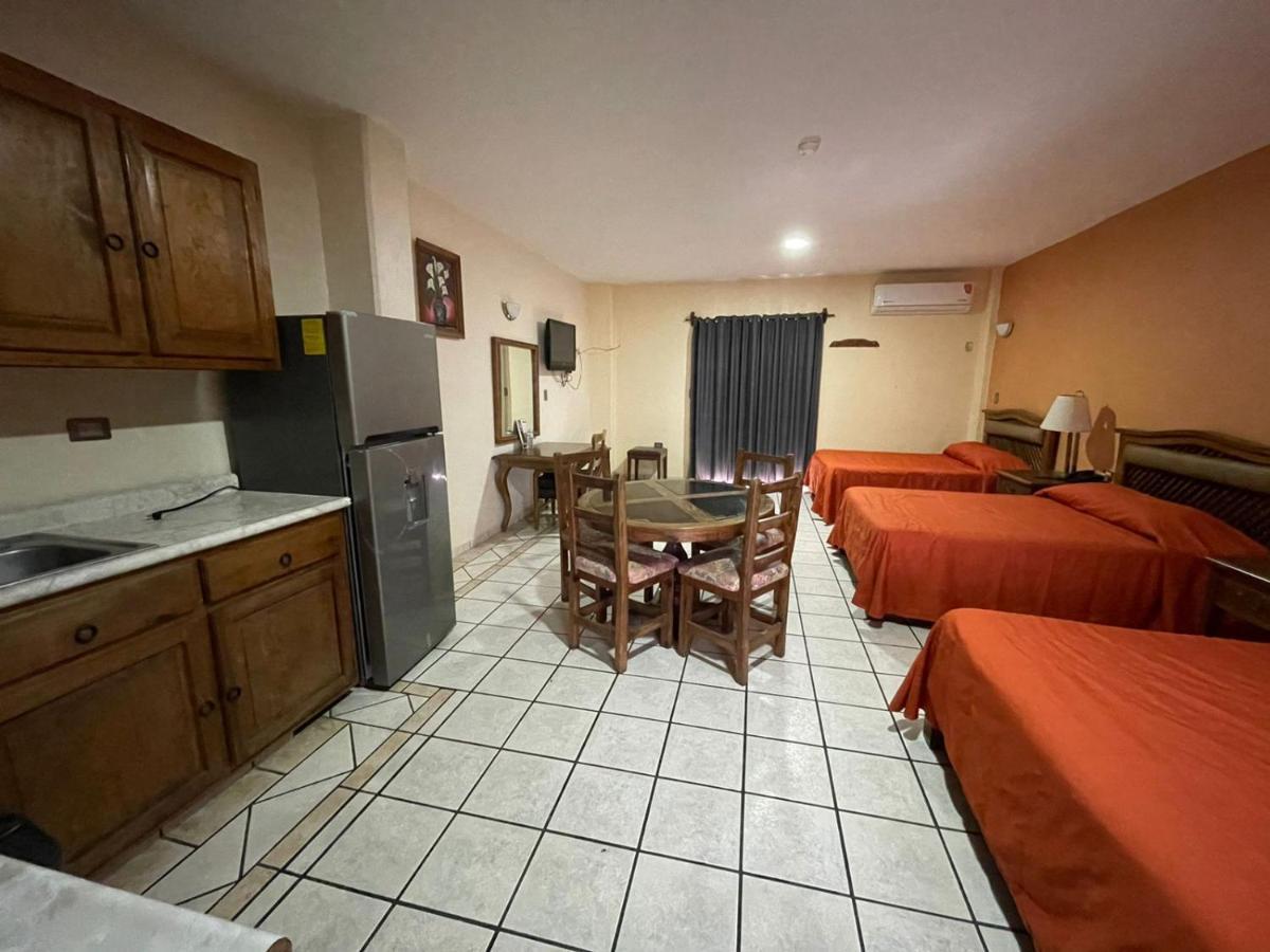 Hotel Las Fuentes Los Mochis Esterno foto