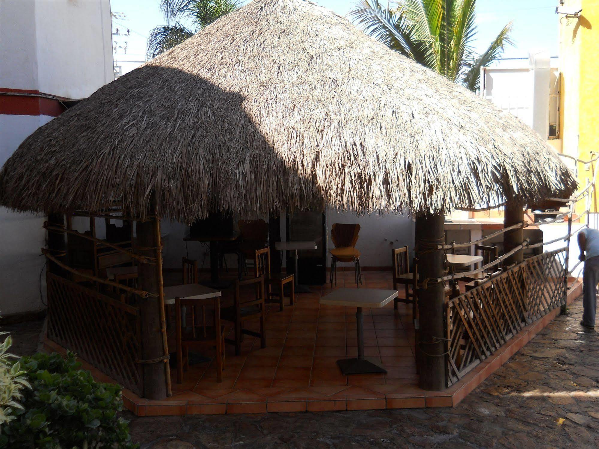 Hotel Las Fuentes Los Mochis Esterno foto